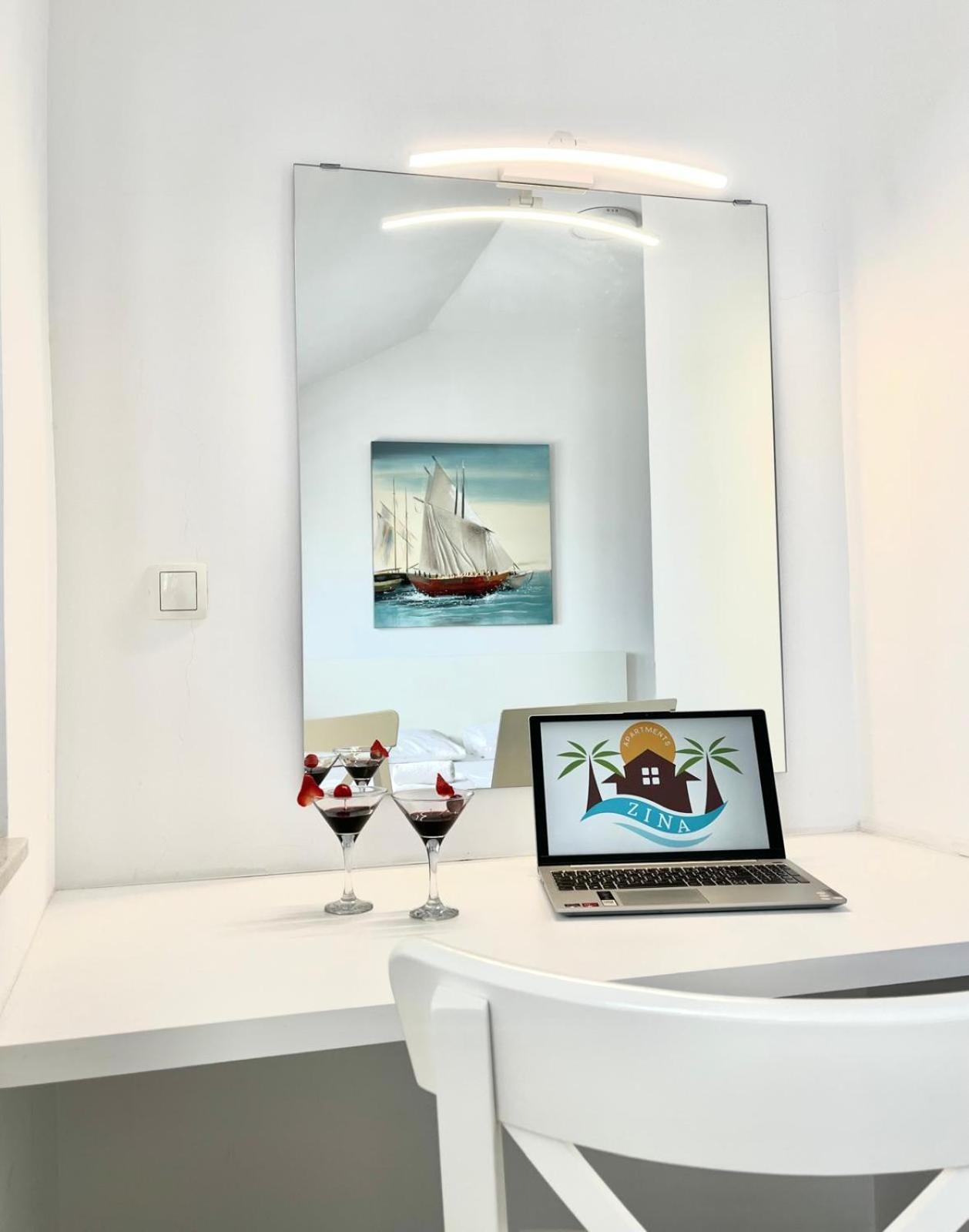 לוקבה Apartments Zina מראה חיצוני תמונה